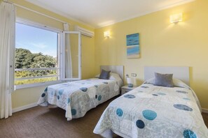 4 Schlafzimmer, Bügeleisen/Bügelbrett, WLAN, Bettwäsche