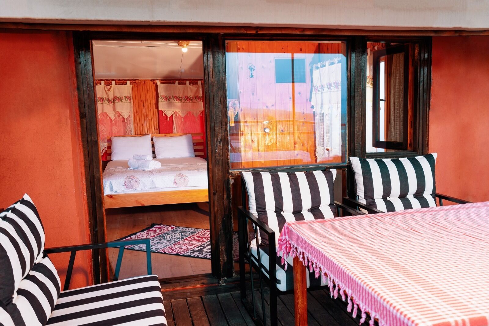 Room, Terrace, Lake View (Teras Oda, Göl Manzaralı) | Iron/ironing board, free WiFi, bed sheets