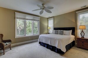 5 bedrooms, iron/ironing board, free WiFi, bed sheets