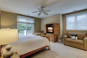5 bedrooms, iron/ironing board, free WiFi, bed sheets