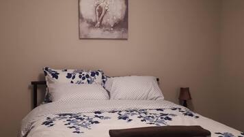 2 chambres, fer et planche Ă repasser, Wi-Fi, draps fournis