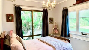 3 bedrooms, bed sheets