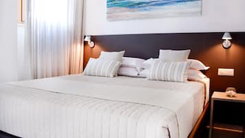 Comfort-Doppel- oder -Zweibettzimmer, Balkon, Meerblick (3) | Hochwertige Bettwaren, Betten mit Memory-Foam-Matratzen, Zimmersafe