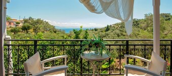 Angelina Villa - Four Bedroom Villa, Sleeps 8