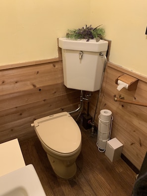 Shared bathroom - Peace & One (Fujiyoshida)