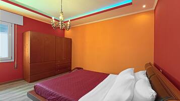 2 bedrooms, soundproofing, iron/ironing board, WiFi (free)