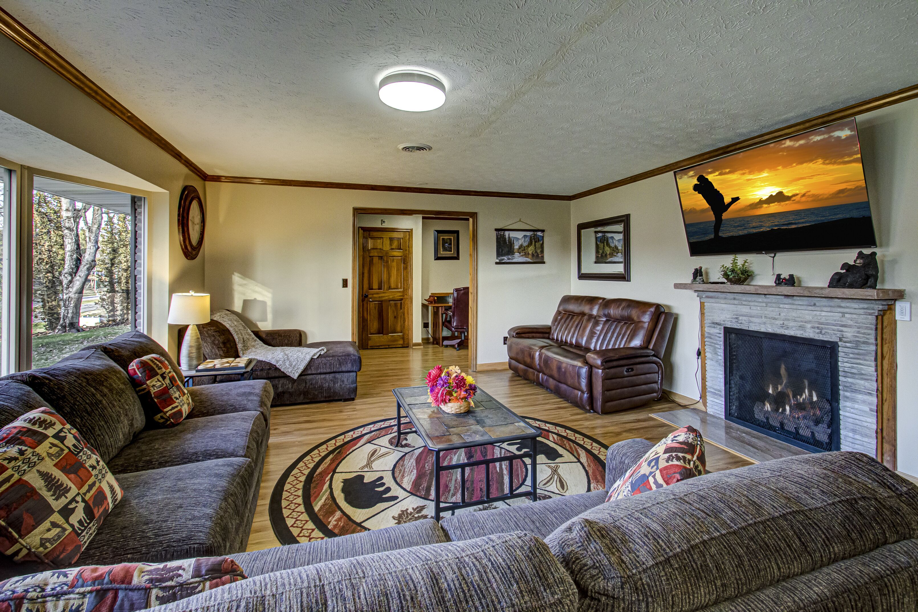 Smart-tv, eldstad och tv-spel