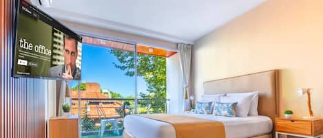1 bedroom, hypo-allergenic bedding, down duvets, pillow-top beds