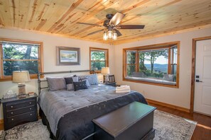 3 bedrooms, WiFi, bed sheets, wheelchair access - Charming Getaway on App Ski Mountain (Blowing Rock)