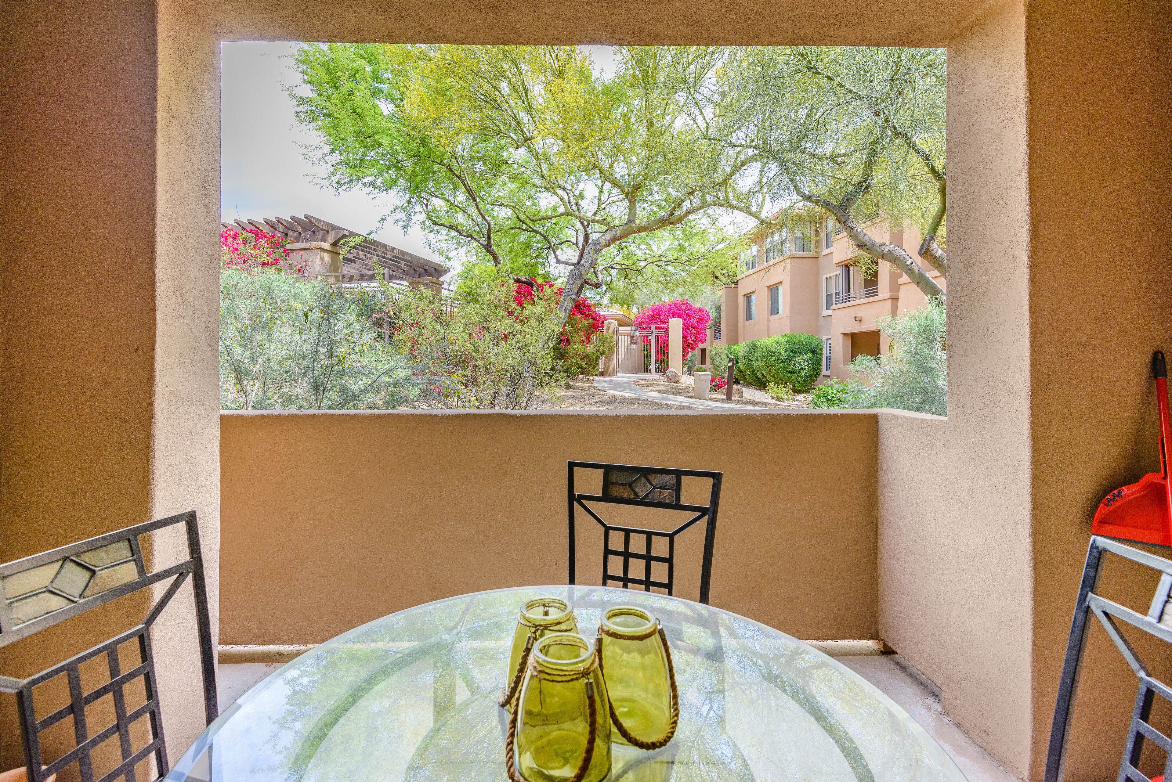 CACTUS CASITA- N. Scottsdale Luxury Condo