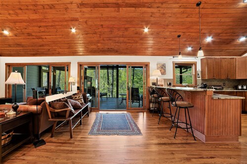 Our Mountain Oasis - Where Christmas Is All Year - Single Story - Pet Friendly