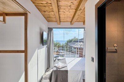 Beachfront Villa New Horizons II