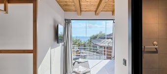Beachfront Villa New Horizons II