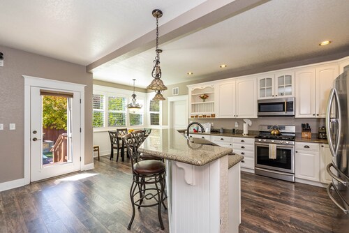 Separation Canyon Retreat