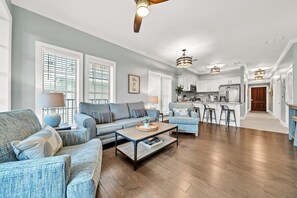 Smart TV - Stunning Village Condo, Overlooking 30A, Beautifully Decorated Recently Updated (Seacrest Beach)