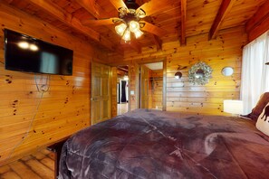 5 bedrooms, Internet, bed sheets