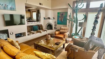 Smart TV, fireplace, DVD player, ping pong