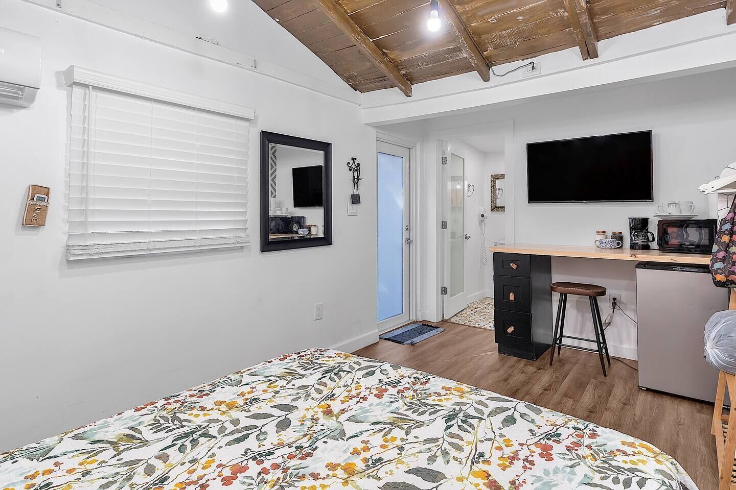 Desk, iron/ironing board, travel crib, WiFi (free)