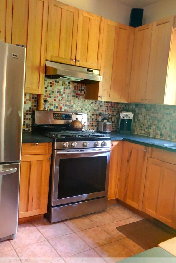 Oven, stovetop, paper towels