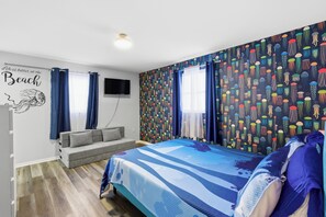 3 عدّة غرف نوم ومكواة/لوح كي وواي فاي وملاءات أسرّة