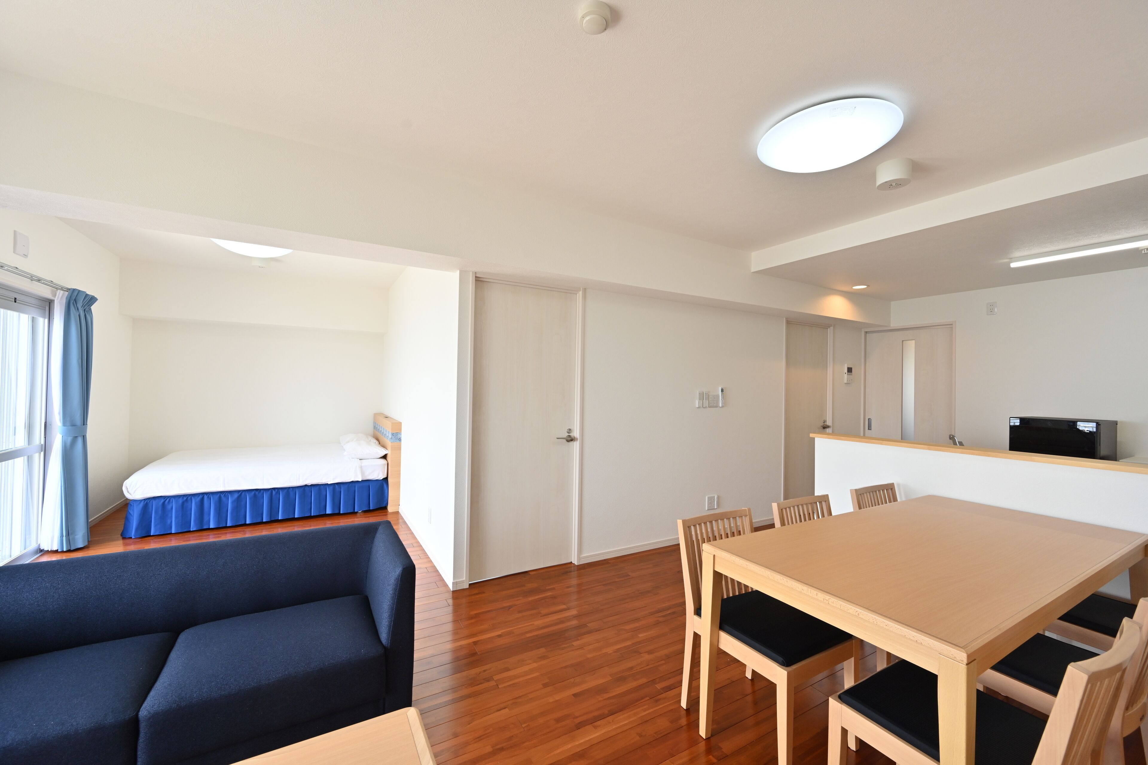 Family Condo, 3 Bedrooms, Kitchen, Oceanfront | Living area | 40-inch LCD TV with digital channels, TV