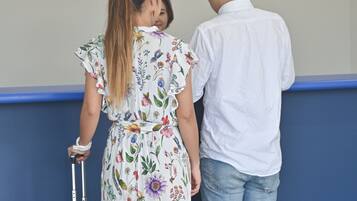 Quầy tiếp tân