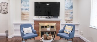 Conveniently located to Airport and Downtown