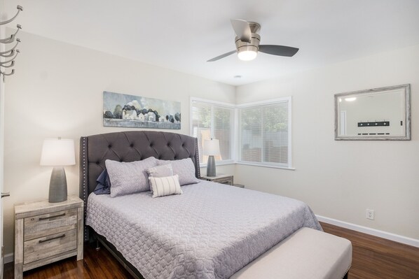 3 bedrooms, iron/ironing board, WiFi, bed sheets