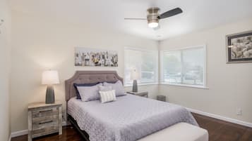 3 habitaciones, tabla de planchar con plancha, wifi y ropa de cama