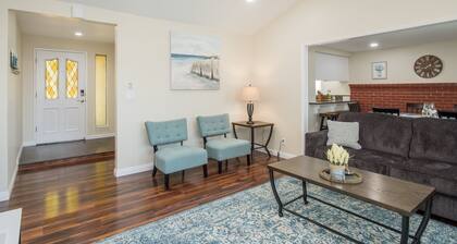 Perfect Summer Retreat in Clovis w Swimming Pool