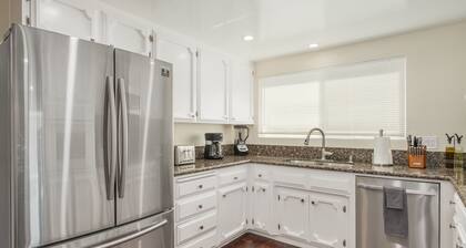 Perfect Summer Retreat in Clovis w Swimming Pool