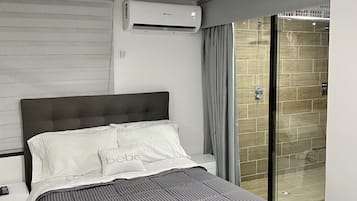 1 habitación, tabla de planchar con plancha, wifi y ropa de cama