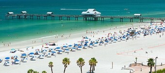 AVALON RESORT, 2/2 GROUND FLOOR, BEACH THEMED CONDO, HEATED POOL, CLOSE TO BEACH