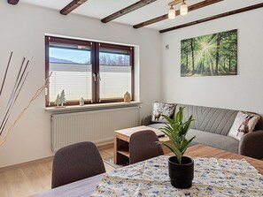 TV - Franzi 4 by Interhome (Arrach)