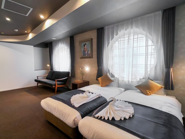 Exclusive Apartment | Desk, laptop workspace, blackout drapes, soundproofing