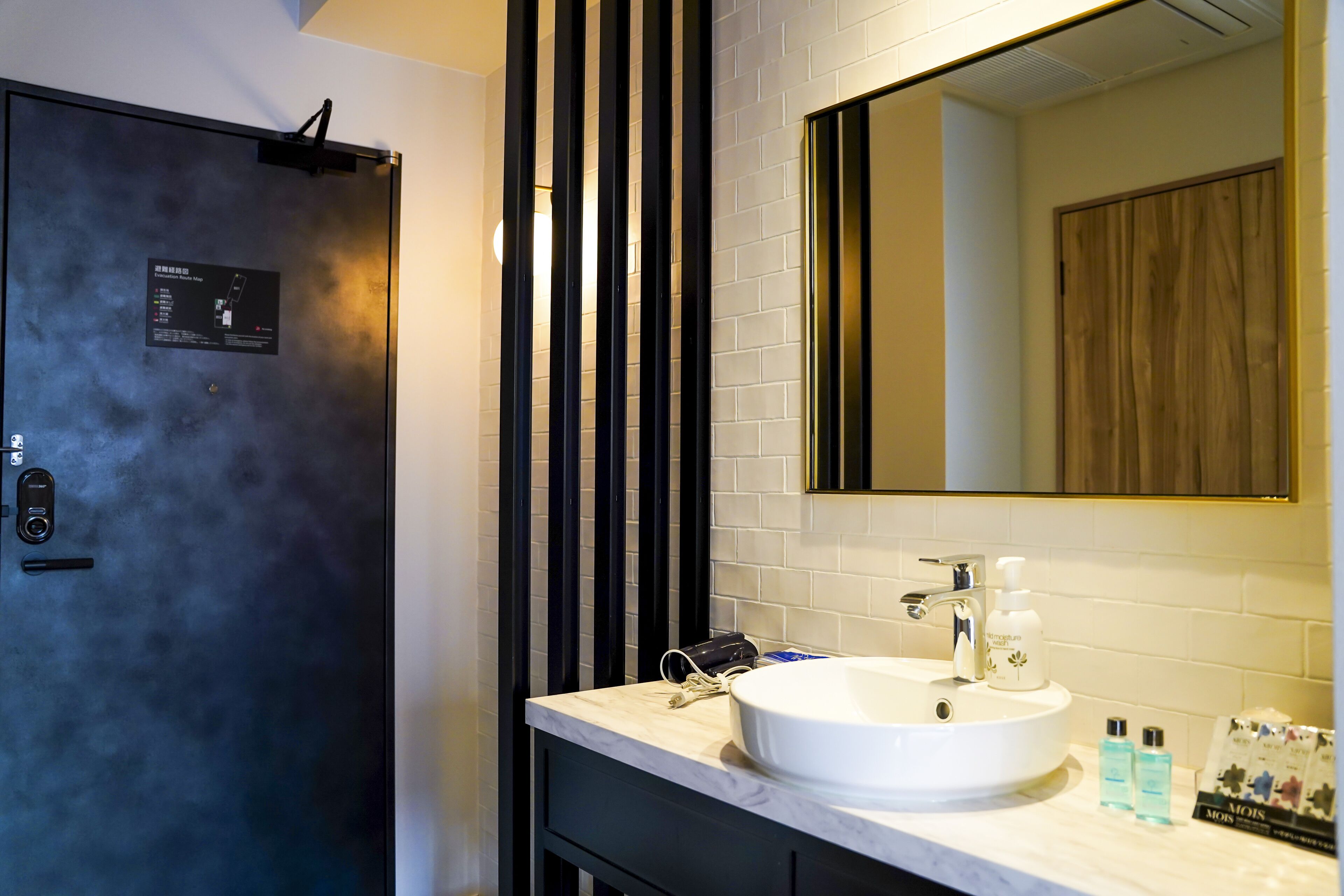 deluxe double room | hypo-allergenic bedding, desk, laptop workspace, soundproofing