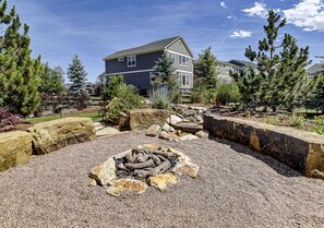 Property grounds - Chic and Unique Home in the best location of Fort Collins. (Fort Collins)
