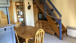 Dining - Villa in quiet residence (Le Barcarès)