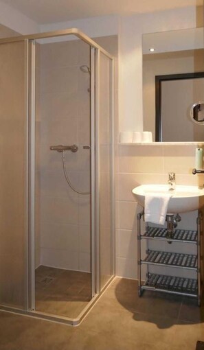 Unclassified image, 2 of 10, button