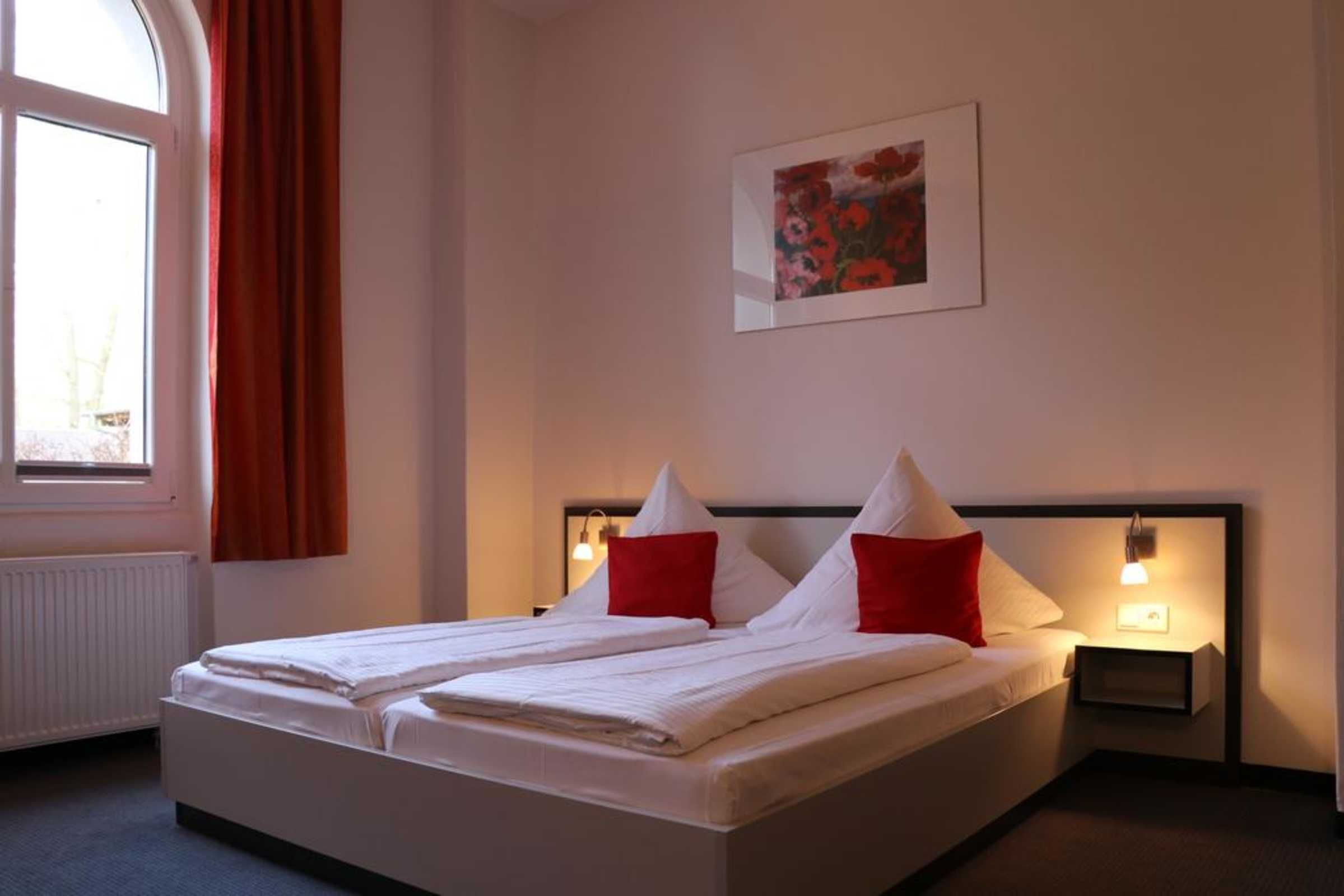 1 Schlafzimmer, Schreibtisch, WLAN, Bettwäsche