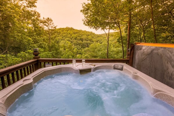 Outdoor spa tub