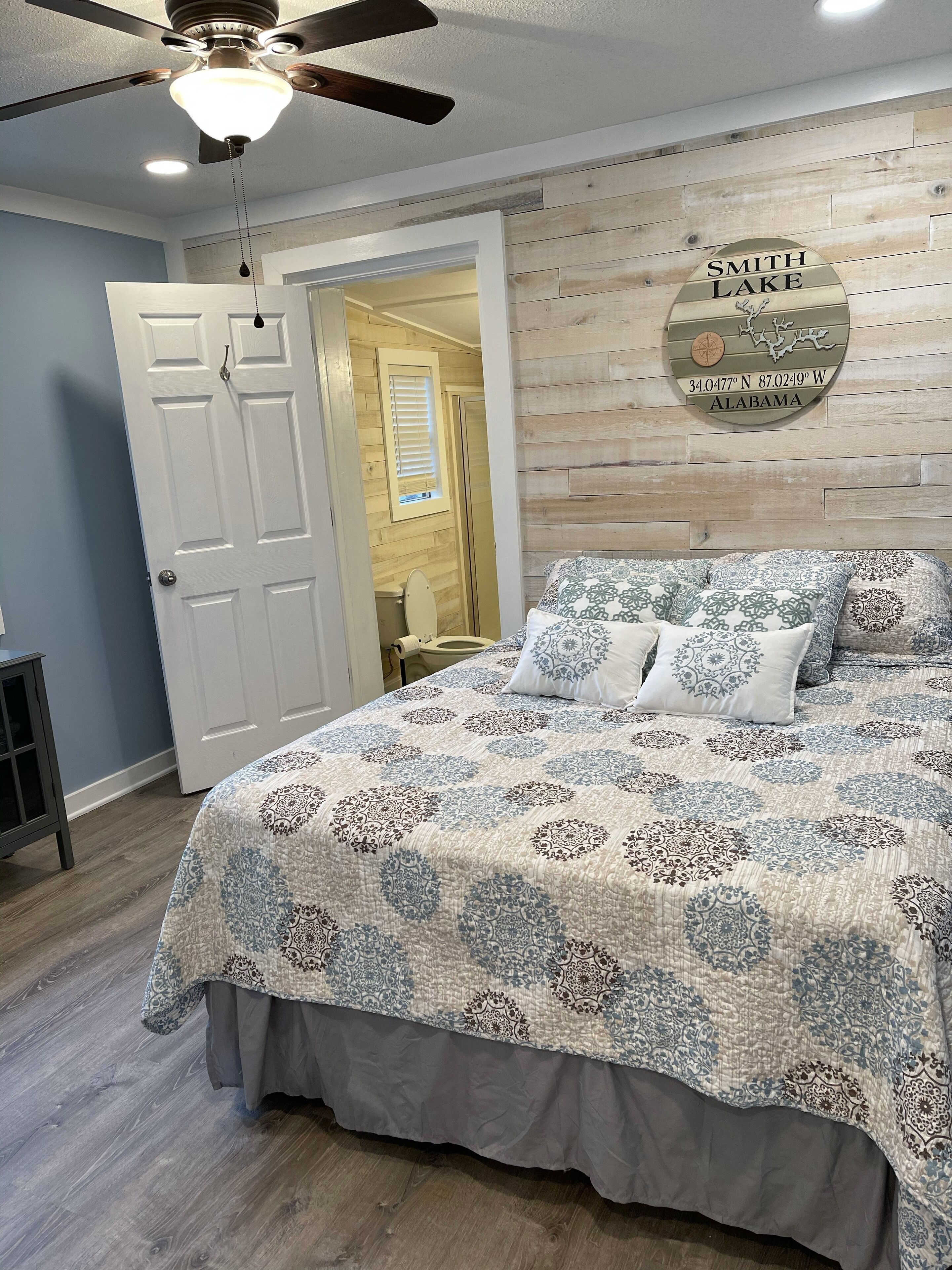 2 slaapkamers, een strijkplank/strijkijzer, wifi, beddengoed