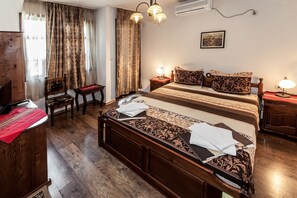 Traditional Apartment, Balcony | Individually decorated, desk, soundproofing, free WiFi - Hotel Keremidchieva Kashta (Sandanski)