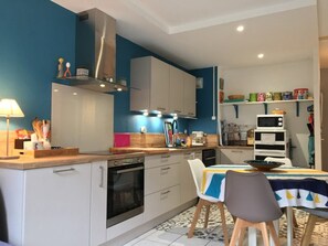 Fridge, microwave, oven, stovetop - Garden-Level Apartment at Capbreton Port, Terrace, Parking Included (Capbreton)