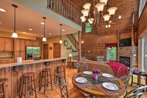 Interior - Spacious Seneca Retreat - Steps to Lake Keowee! (Seneca)