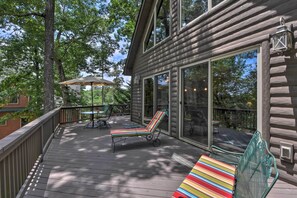 Terrace/patio - Spacious Seneca Retreat - Steps to Lake Keowee! (Seneca)