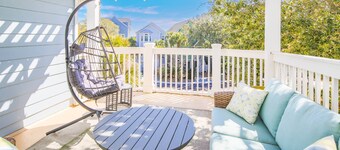 Across the Street From Quiet Beach; Community Pool w/ Cabana; Dog-Friendly; Fabulous Outdoor Areas!