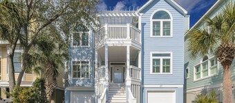 Across the Street From Quiet Beach; Community Pool w/ Cabana; Fabulous Outdoor Areas!