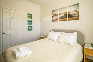 4 slaapkamers, een strijkplank/strijkijzer, wifi, beddengoed