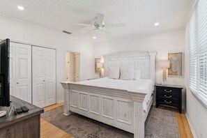 4 bedrooms, free WiFi, bed sheets